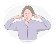 to [rack] {one's} [brain]