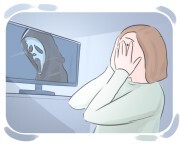 to [scare] the (living|) crap out of  {sb}