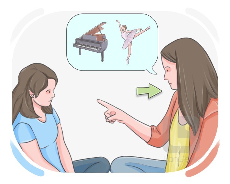 momager definition and meaning